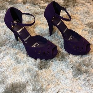 Purple faux suede shoes size 6 1/2